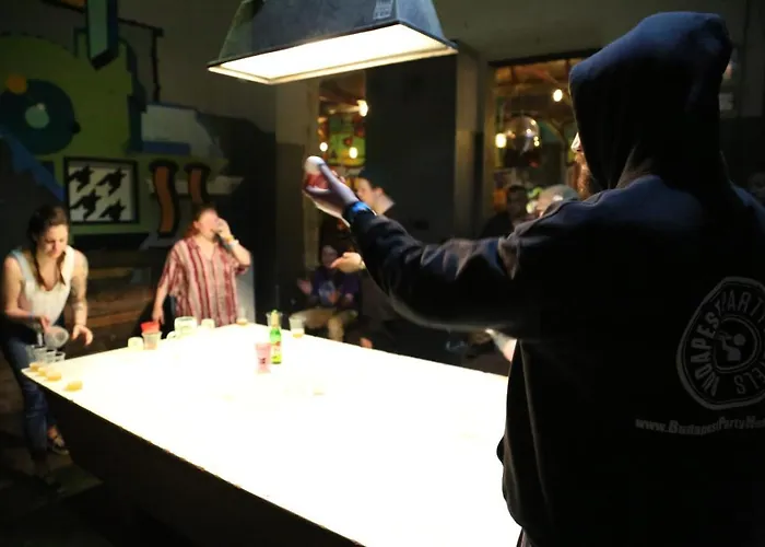 Retox Party Hostel *