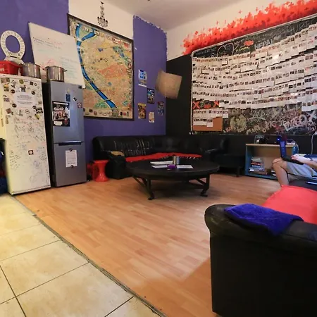 Retox Party Hostel